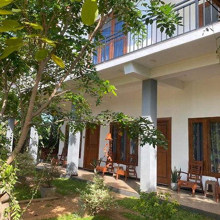 Hotel Hanguk Villa Dambulla Exteriör bild